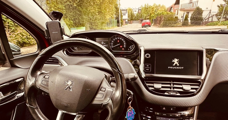 Peugeot 208 cena 37500 przebieg: 67000, rok produkcji 2015 z Kraków małe 92